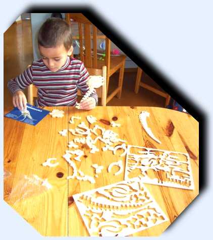 3D Holzpuzzle basteln - Puzzleteile sortieren